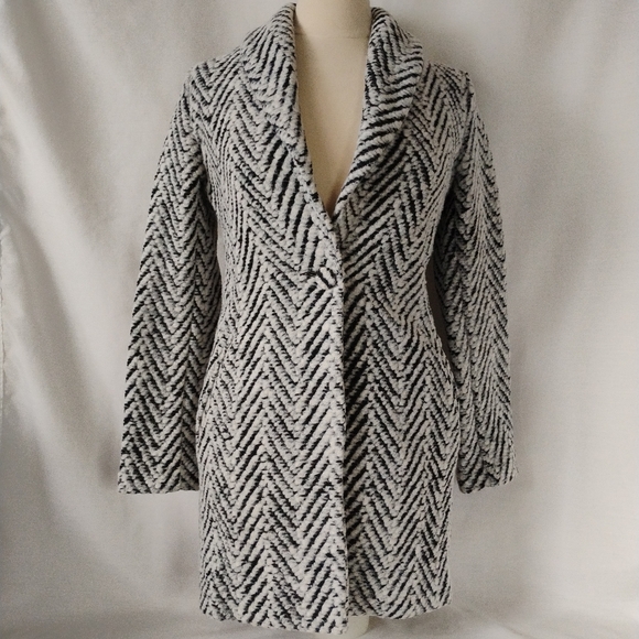 Dynamite Coat Jacket Women's Faux Wool Herring Bone Pattern Black and White - Picture 2 of 16